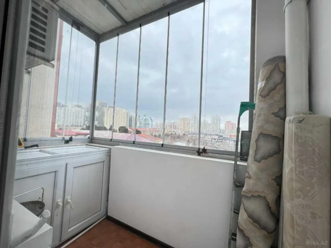 Satılır 3 otaqlı mənzil 163 m²