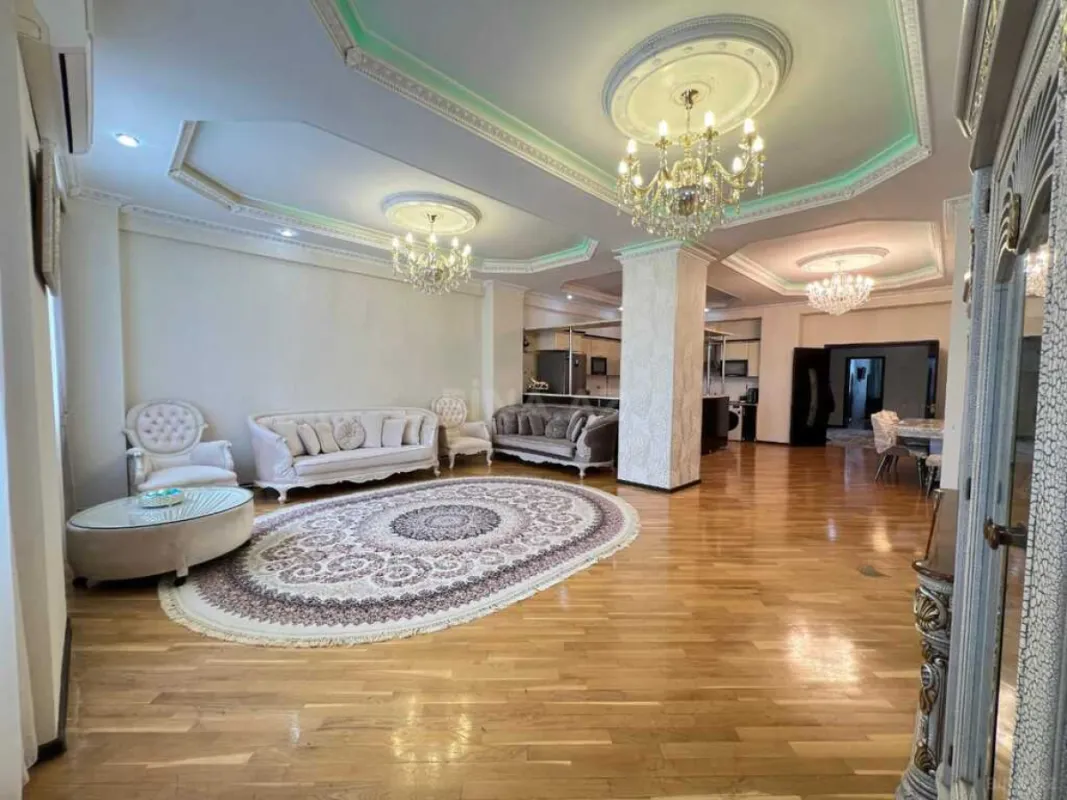 Satılır 3 otaqlı mənzil 163 m²