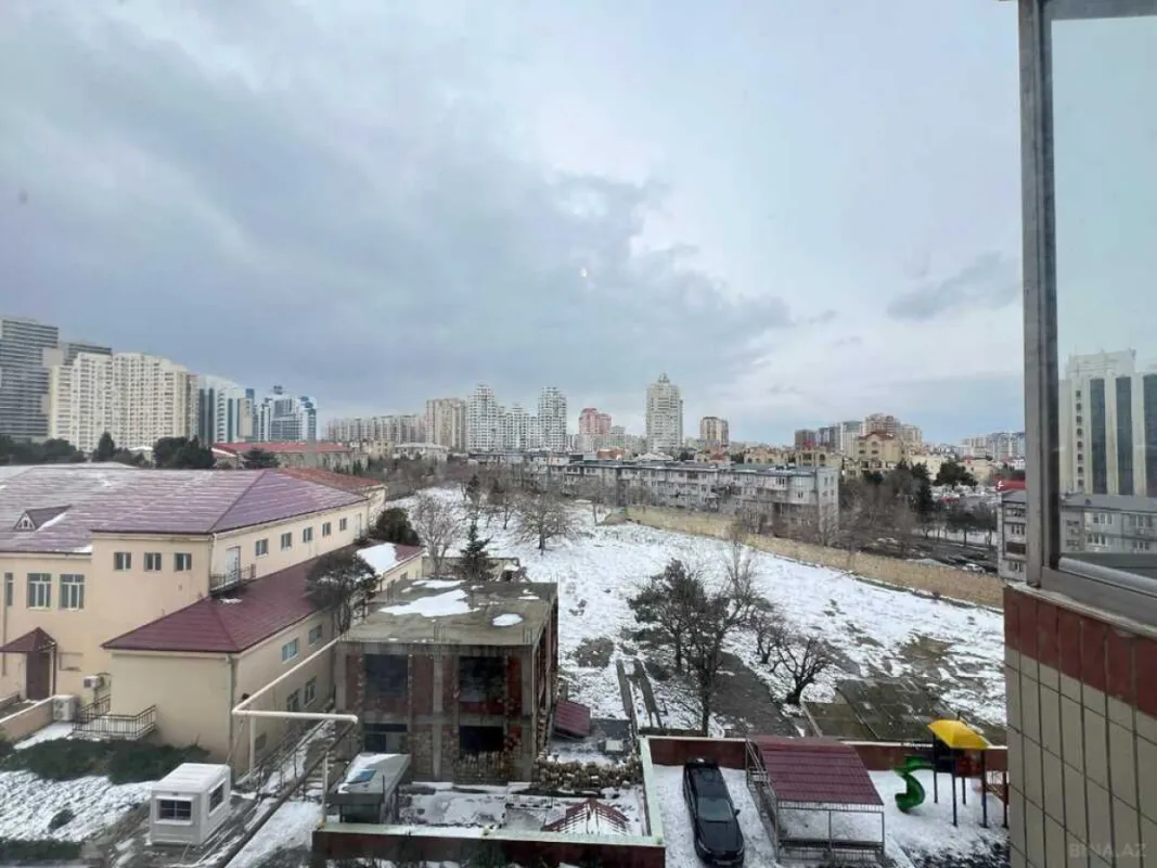 Satılır 3 otaqlı mənzil 163 m²