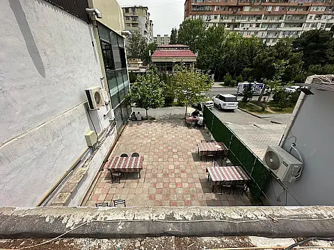 Satılır obyekt 180 m²