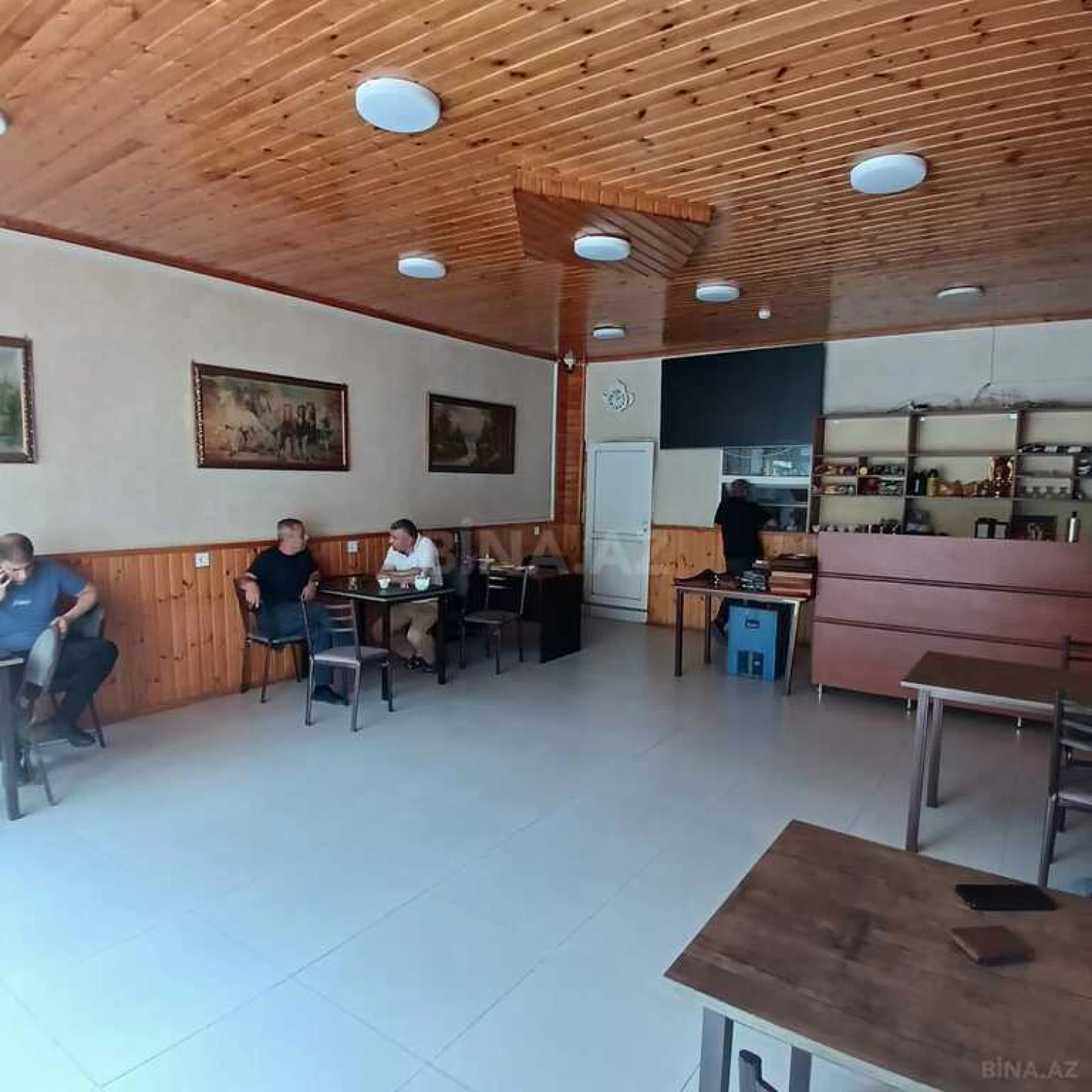 Satılır obyekt 180 m²