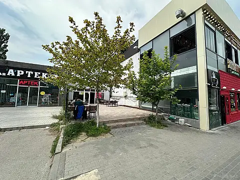 Satılır obyekt 180 m²