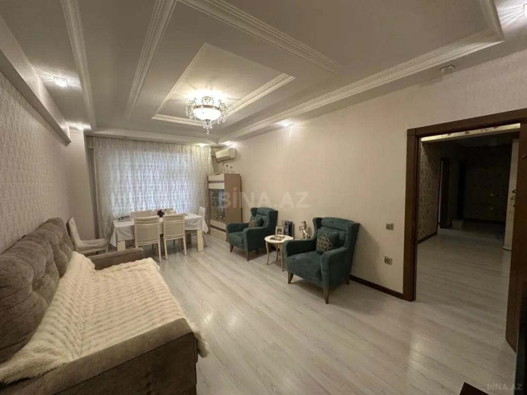 Satılır 3 otaqlı mənzil 130 m²