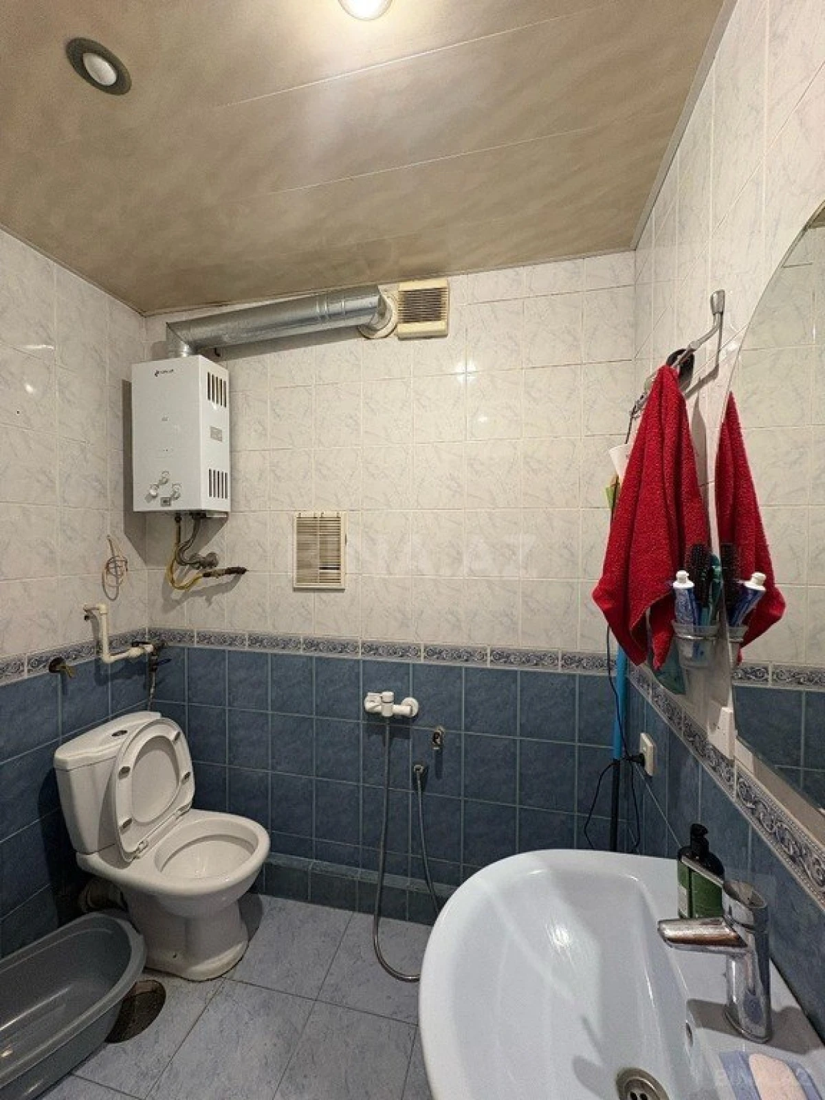 Satılır 2 otaqlı mənzil 45 m²