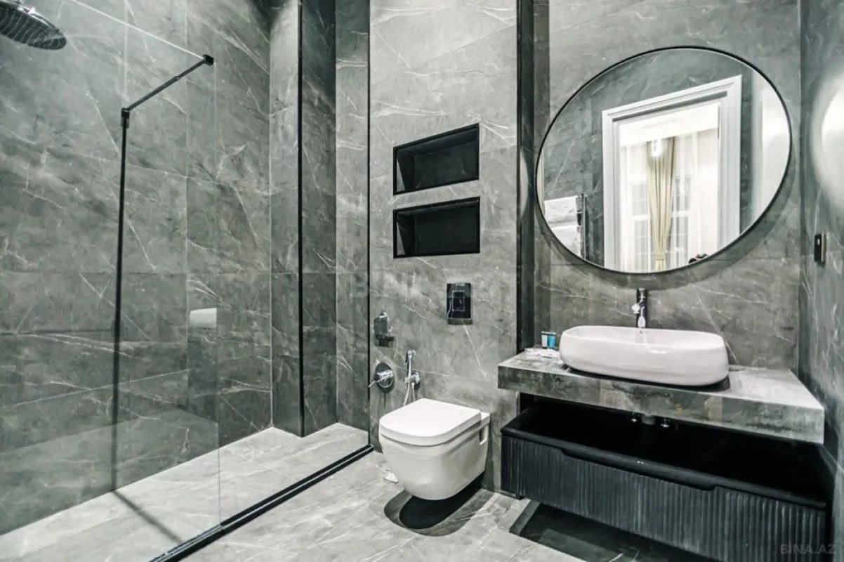 Satılır 3 otaqlı mənzil 135 m²