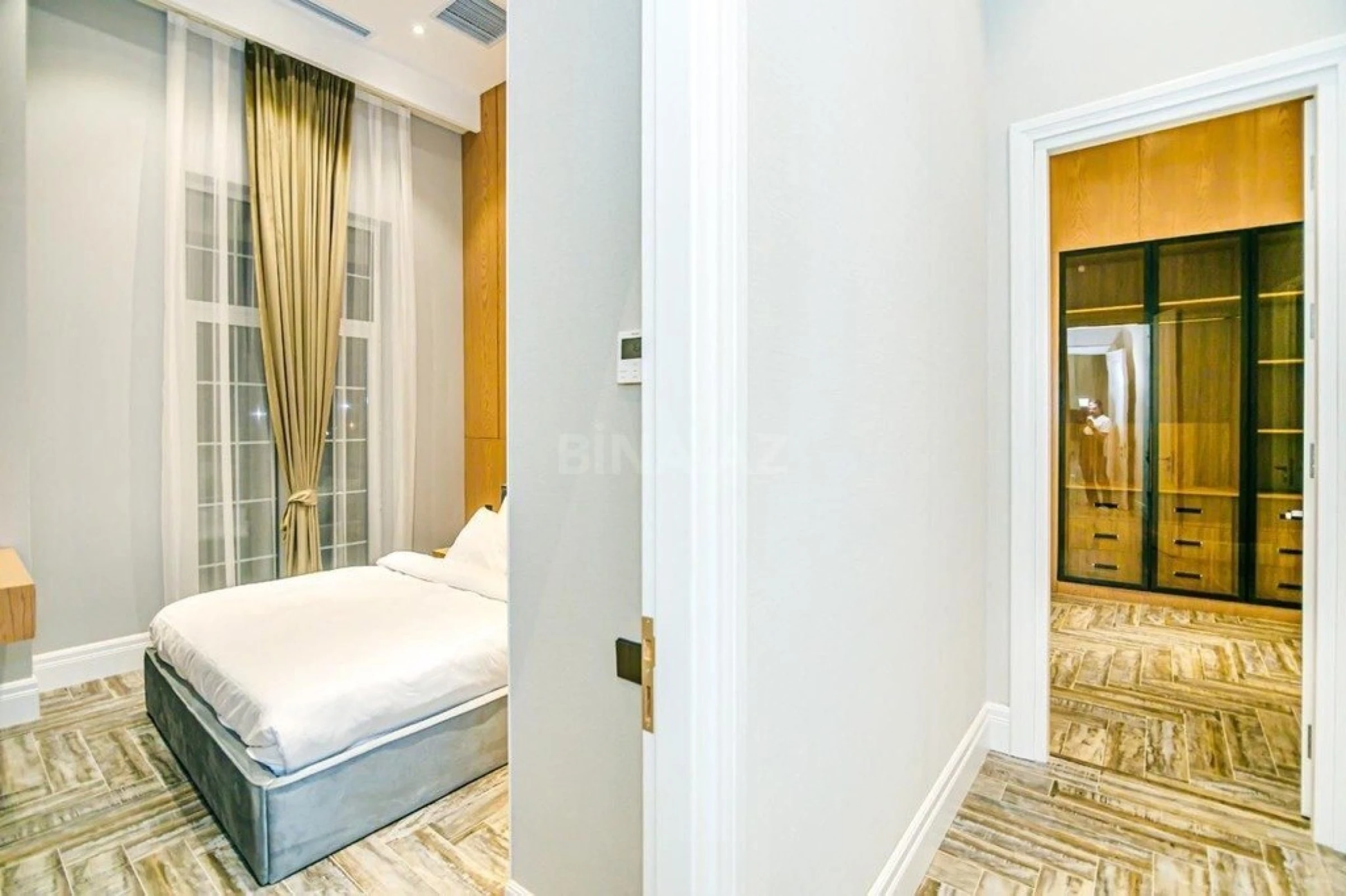 Satılır 3 otaqlı mənzil 135 m²