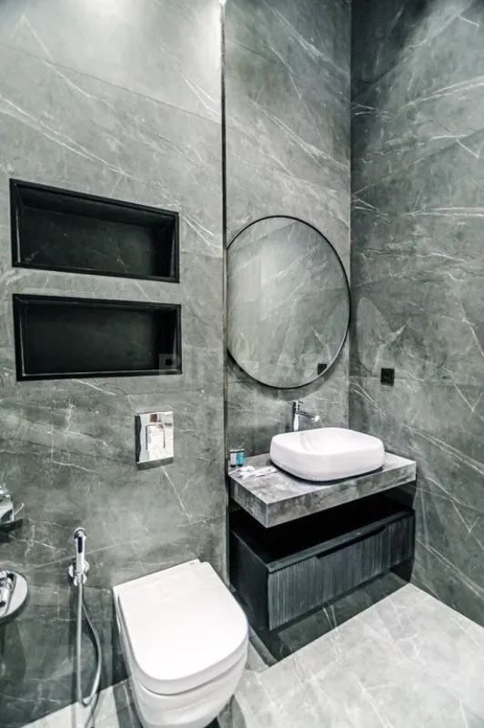 Satılır 3 otaqlı mənzil 135 m²