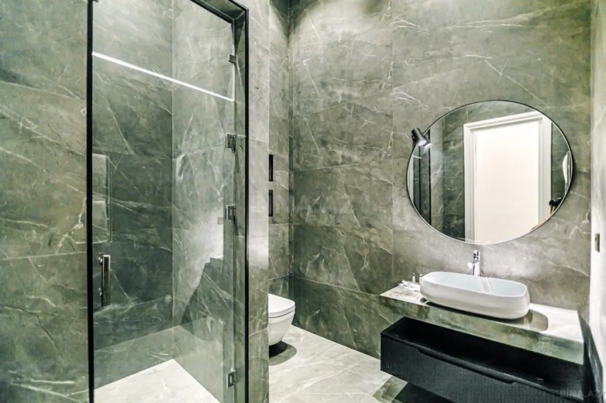 Satılır 3 otaqlı mənzil 135 m²