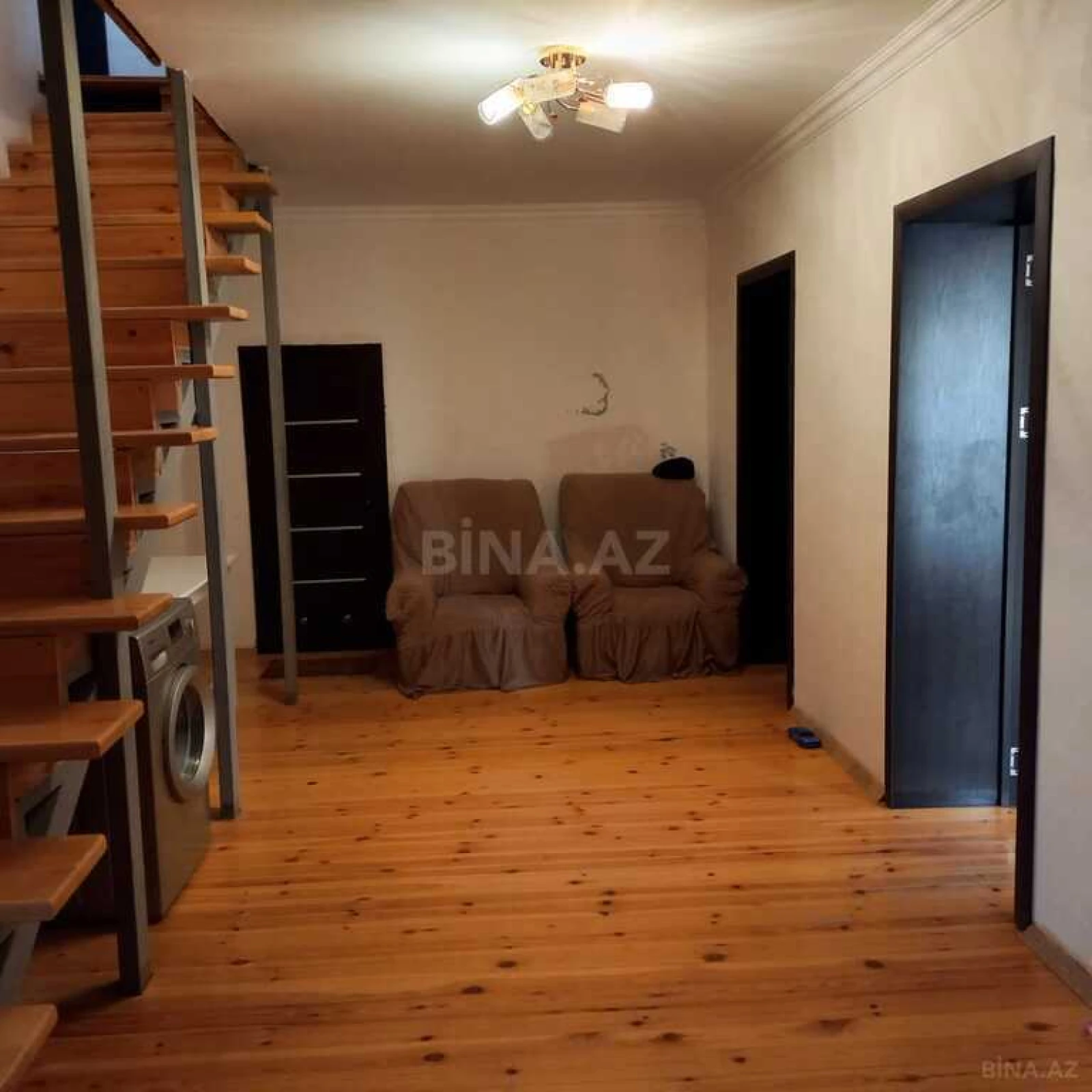 Satılır 8 otaqlı həyət evi 260 m²