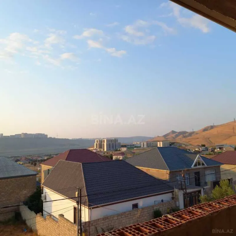 Satılır 8 otaqlı həyət evi 260 m²