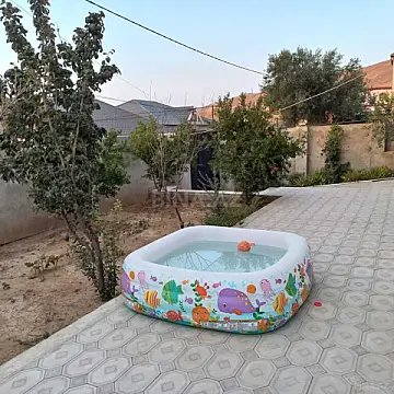 Satılır 8 otaqlı həyət evi 260 m²