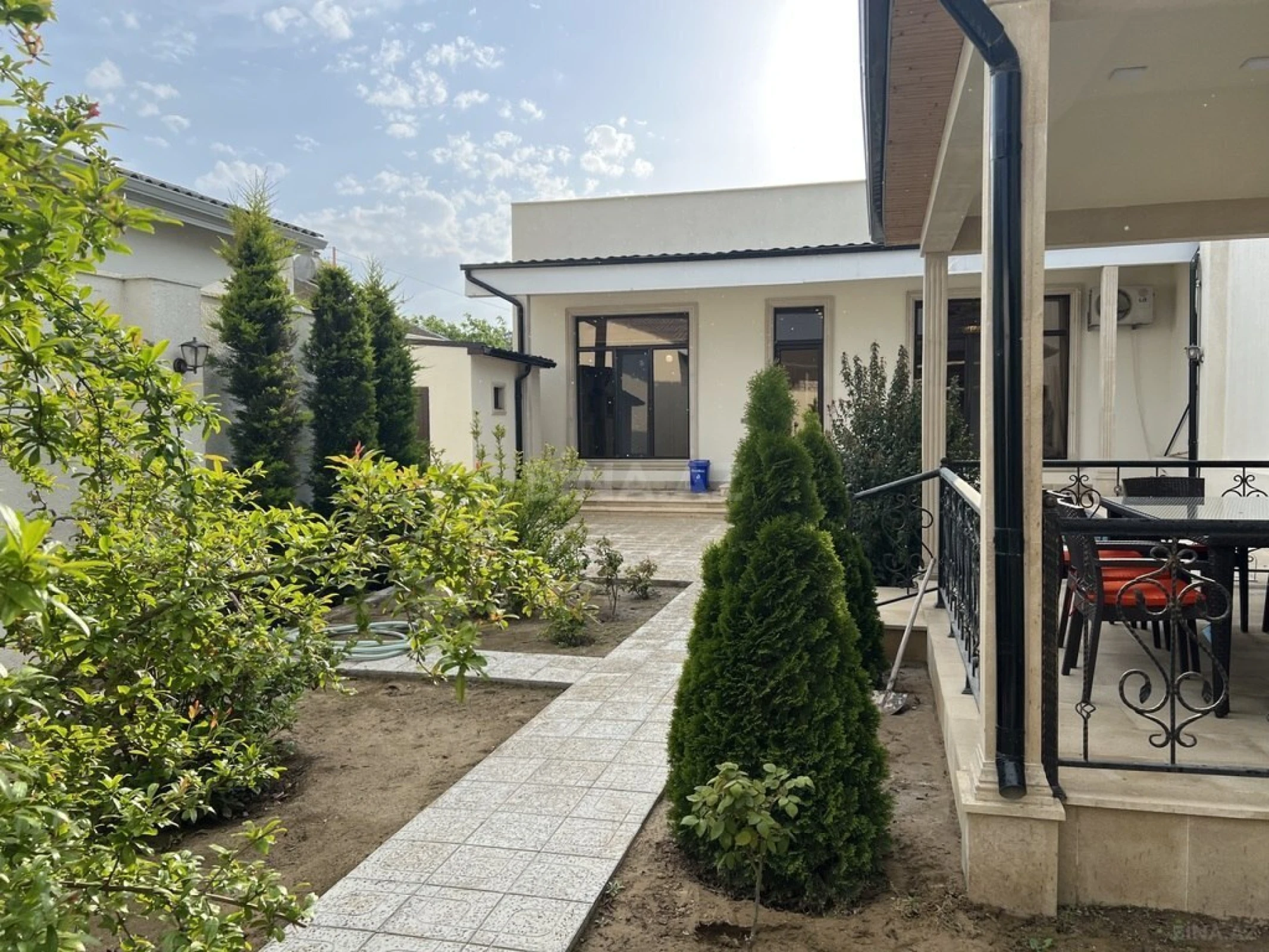 Kirayə verilir 4 otaqlı həyət evi 120 m²
