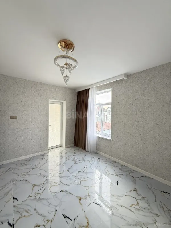 Satılır 5 otaqlı həyət evi 200 m²