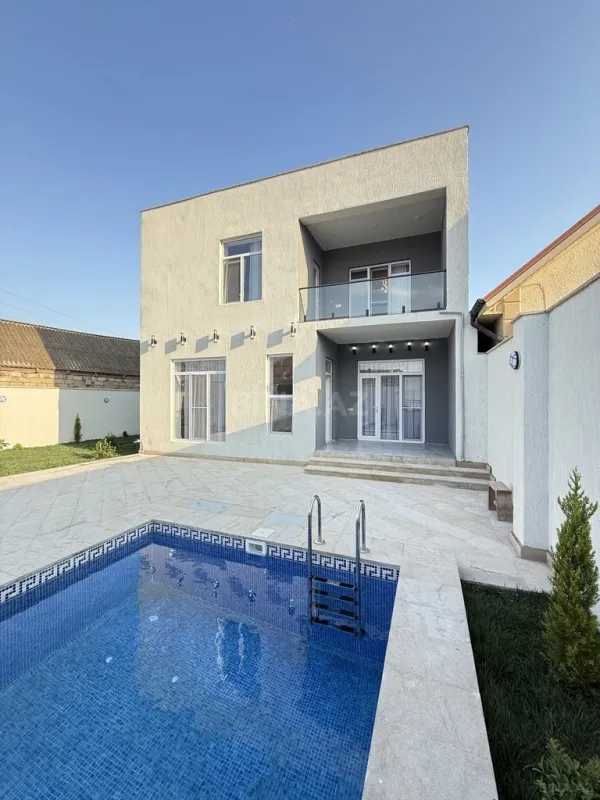 Satılır 5 otaqlı həyət evi 200 m²