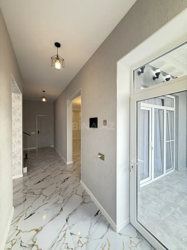 Satılır 5 otaqlı həyət evi 200 m²