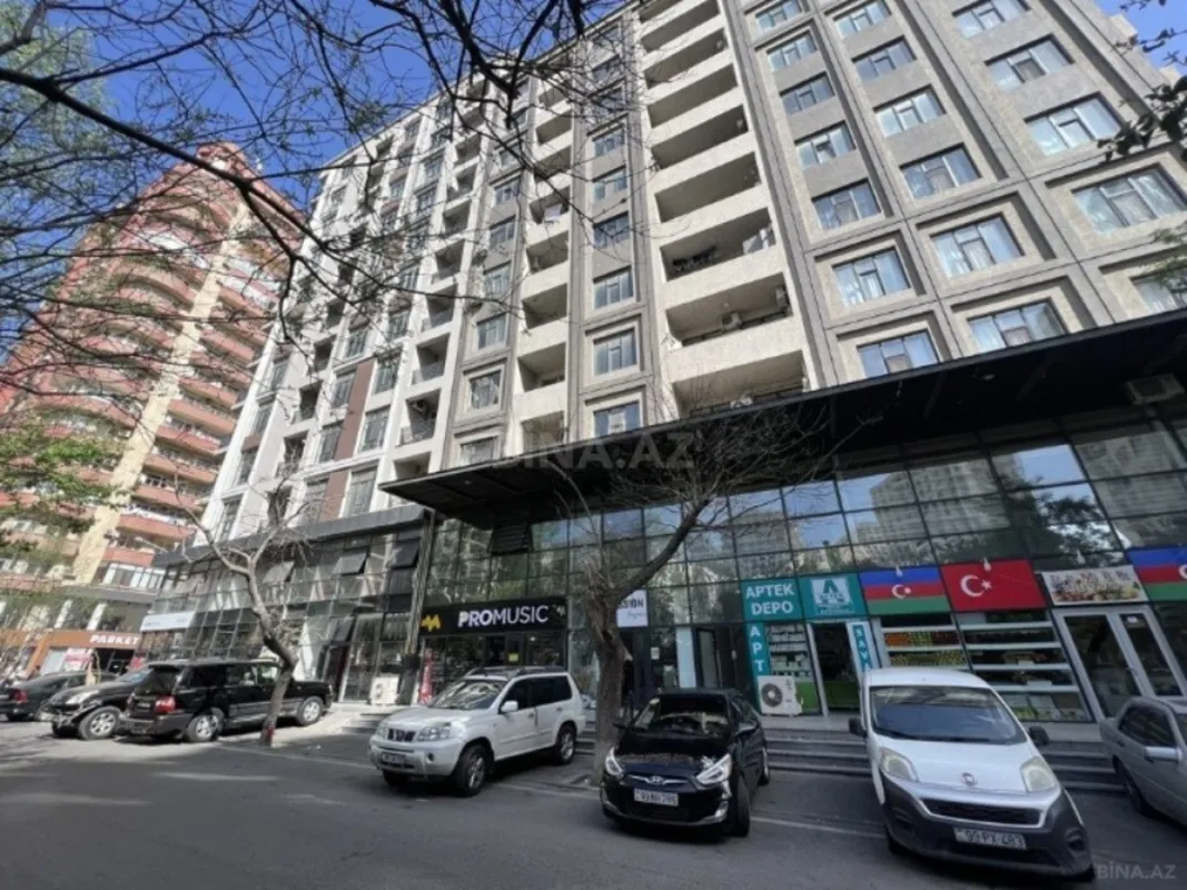 Satılır 3 otaqlı mənzil 136 m²