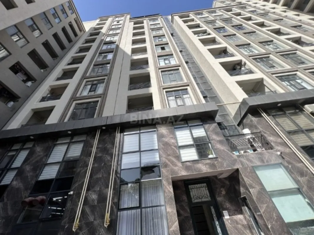 Satılır 3 otaqlı mənzil 136 m²