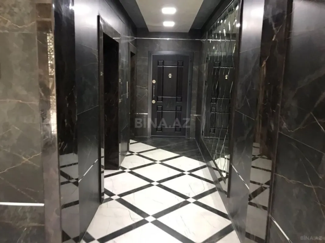 Satılır 4 otaqlı mənzil 176 m²