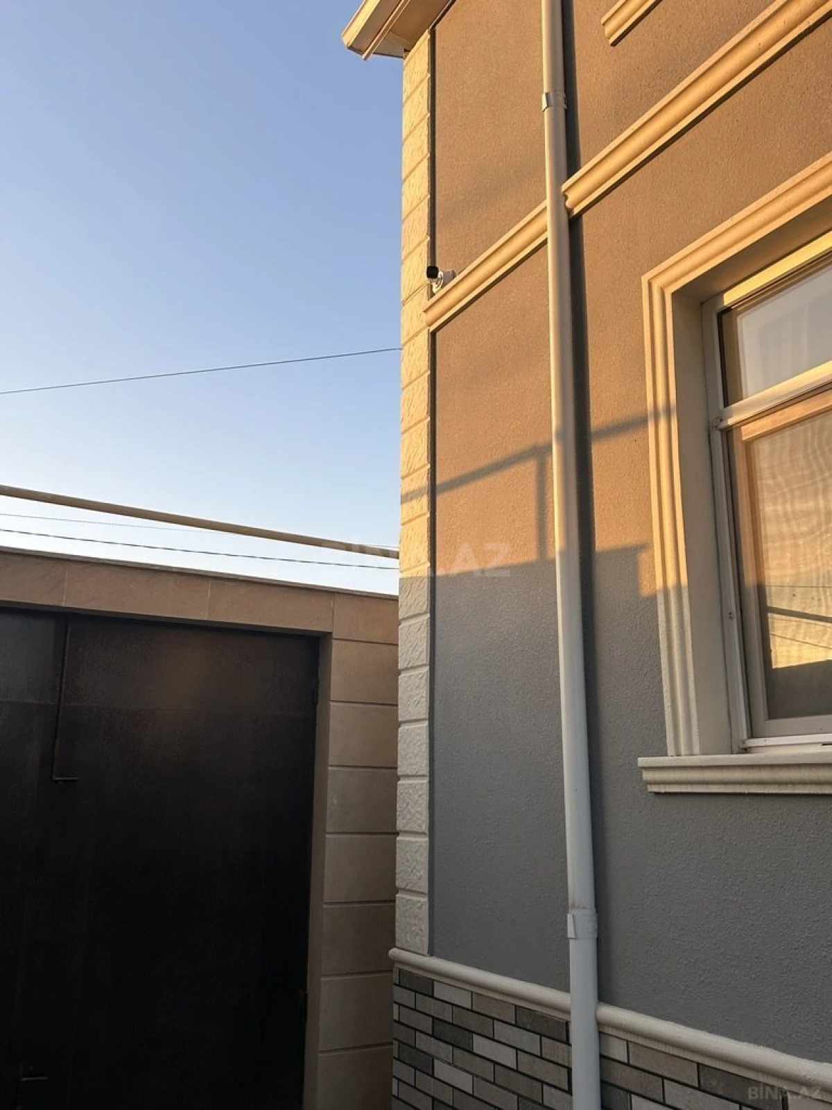 Satılır 8 otaqlı həyət evi 180 m²