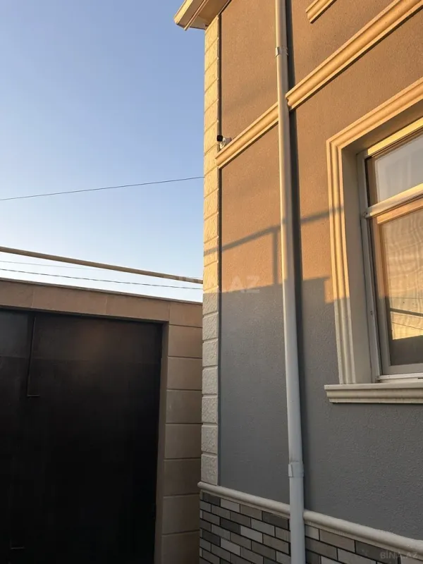 Satılır 8 otaqlı həyət evi 180 m²