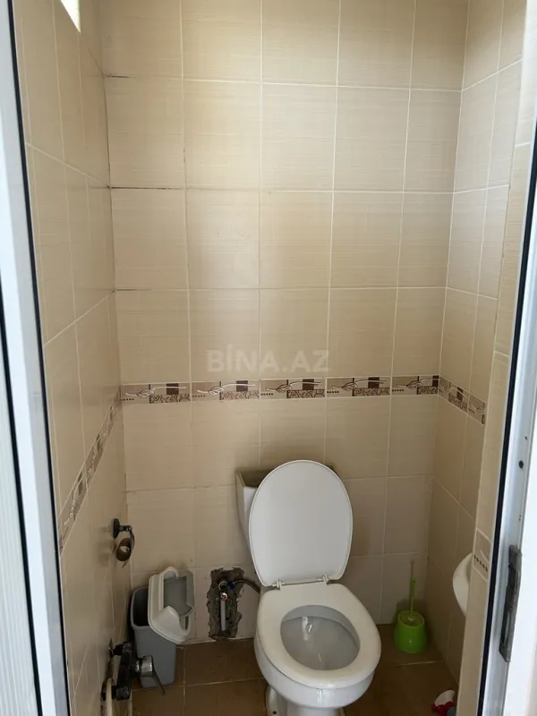 Satılır 8 otaqlı həyət evi 180 m²