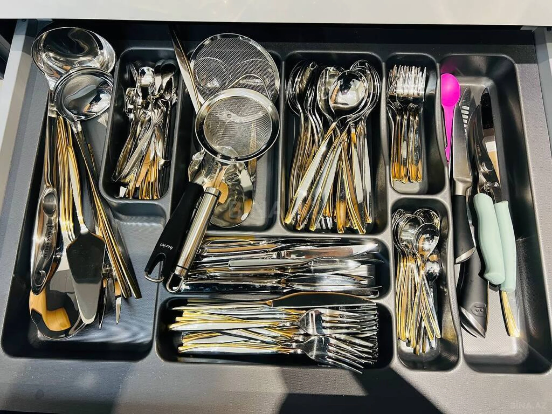 Kirayə verilir 3 otaqlı mənzil 110 m²