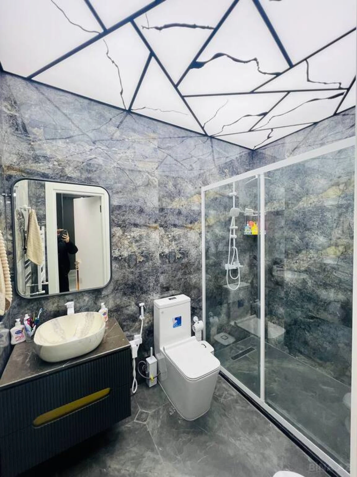 Kirayə verilir 3 otaqlı mənzil 110 m²