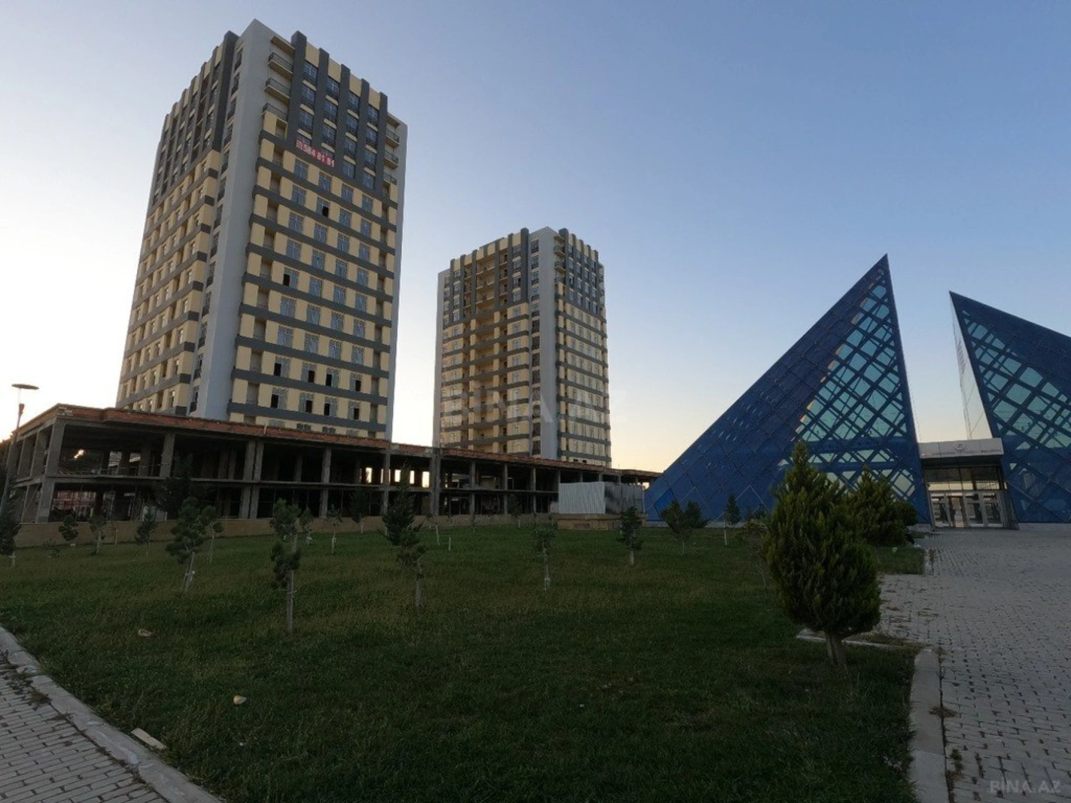 Satılır 1 otaqlı mənzil 69 m²