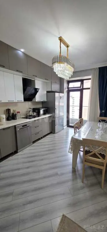 Kirayə verilir 3 otaqlı mənzil 110 m²