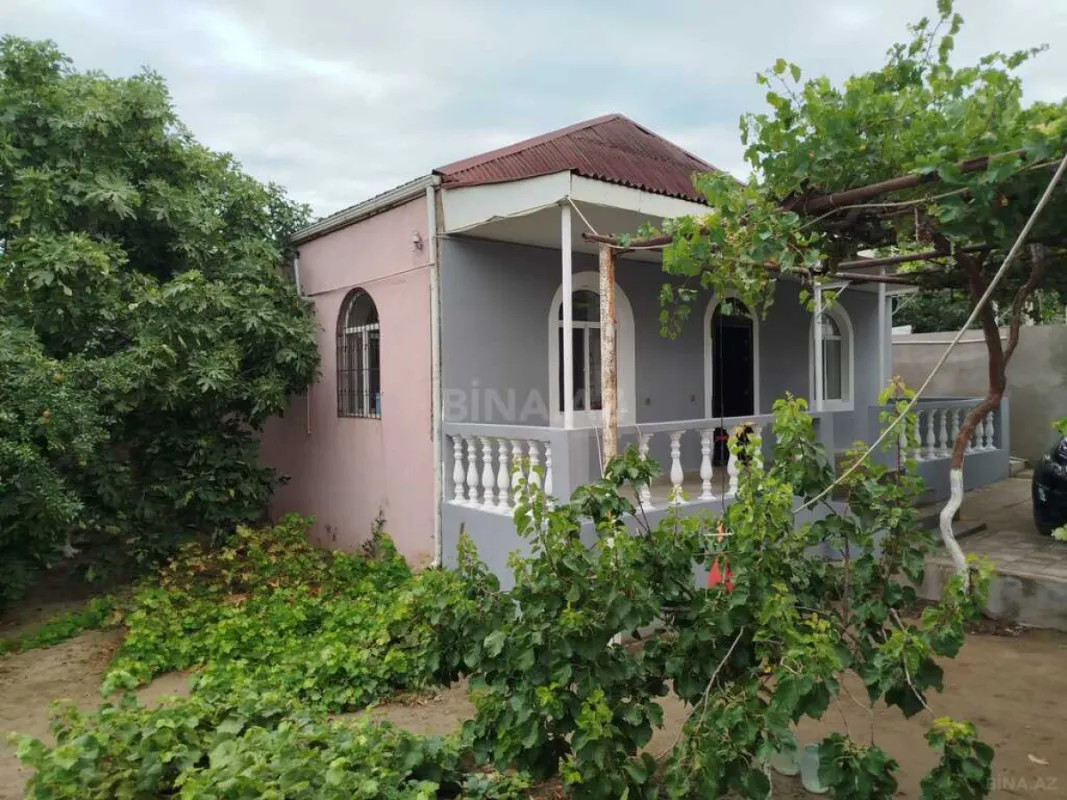Satılır 2 otaqlı həyət evi 80 m²