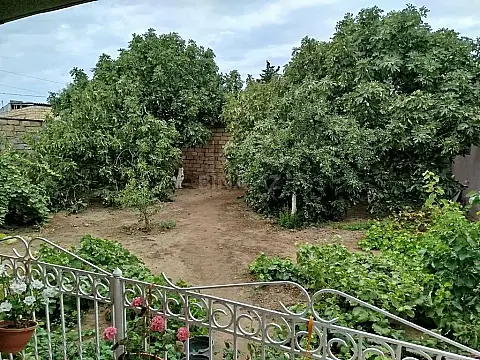 Satılır 2 otaqlı həyət evi 80 m²