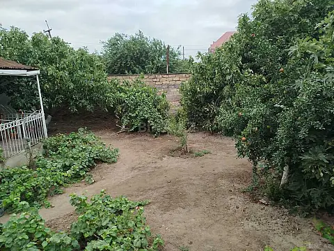 Satılır 2 otaqlı həyət evi 80 m²