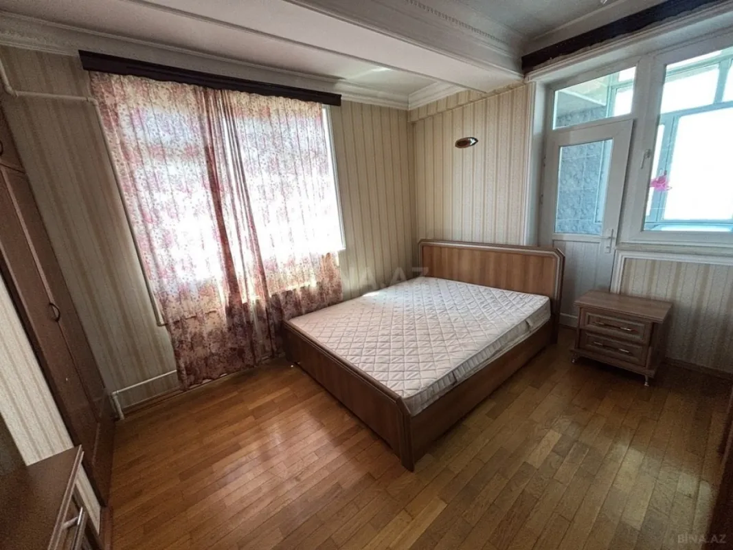 Kirayə verilir 2 otaqlı mənzil 85 m²
