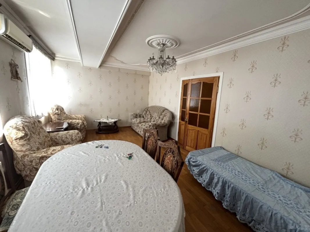 Kirayə verilir 2 otaqlı mənzil 85 m²