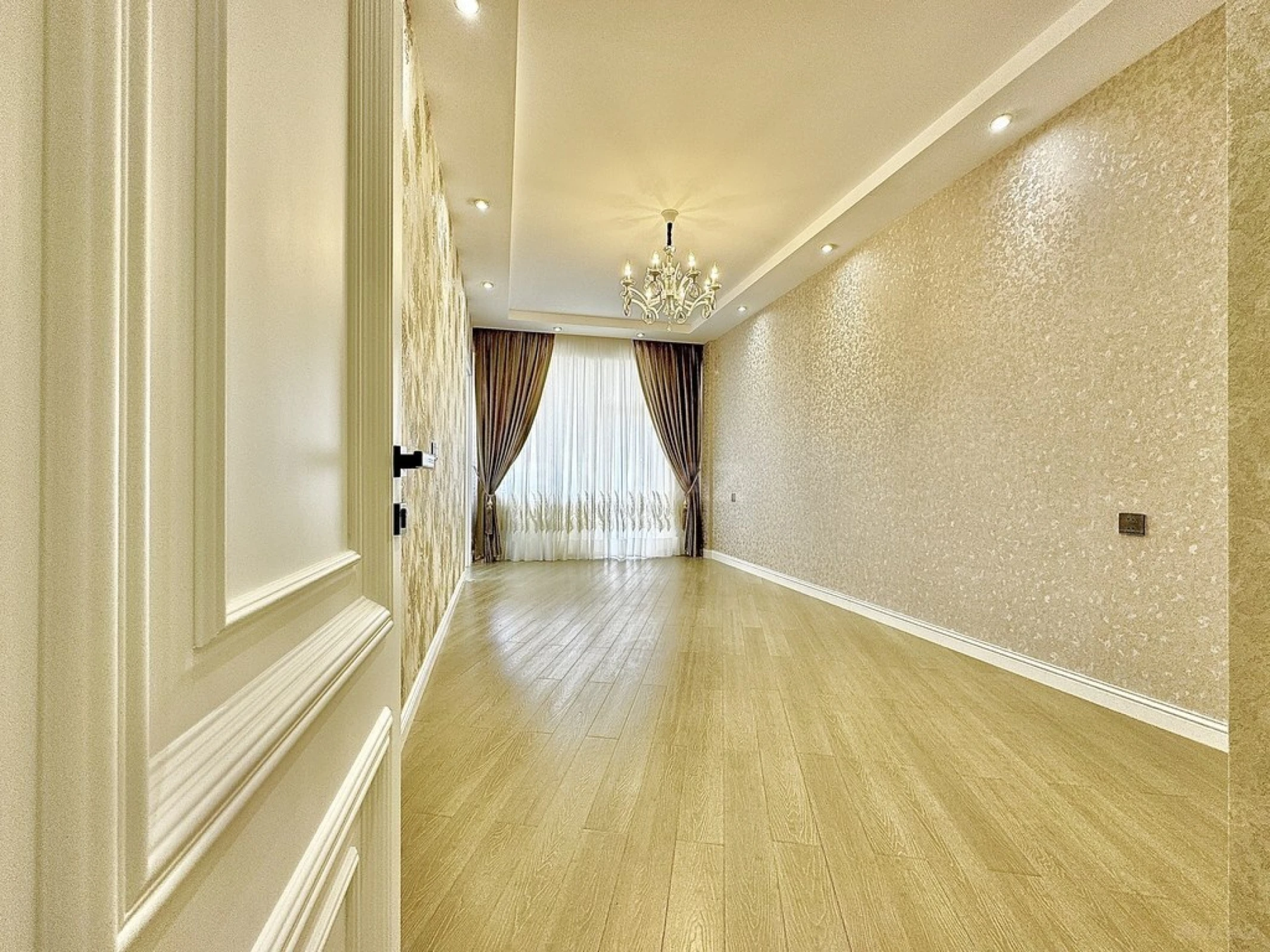 Satılır 2 otaqlı mənzil 70 m²