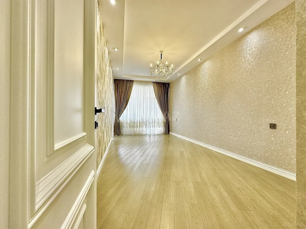 Satılır 2 otaqlı mənzil 70 m²