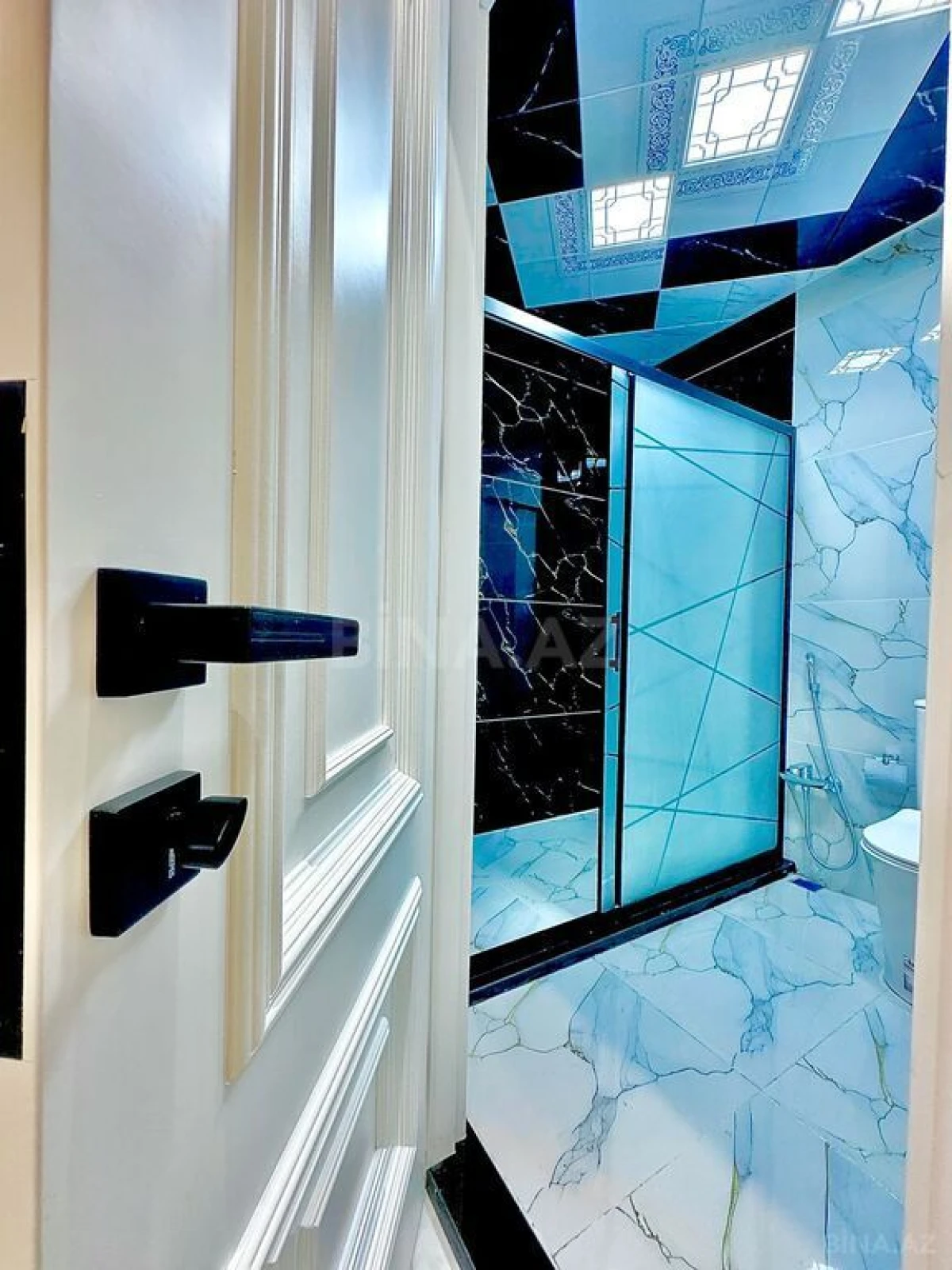 Satılır 2 otaqlı mənzil 71 m²