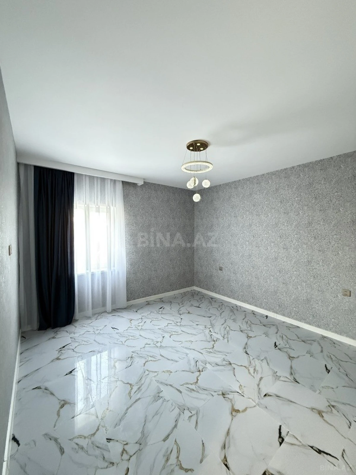 Satılır 5 otaqlı həyət evi 200 m²