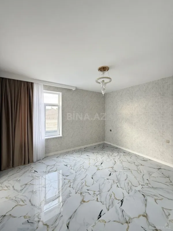 Satılır 5 otaqlı həyət evi 200 m²