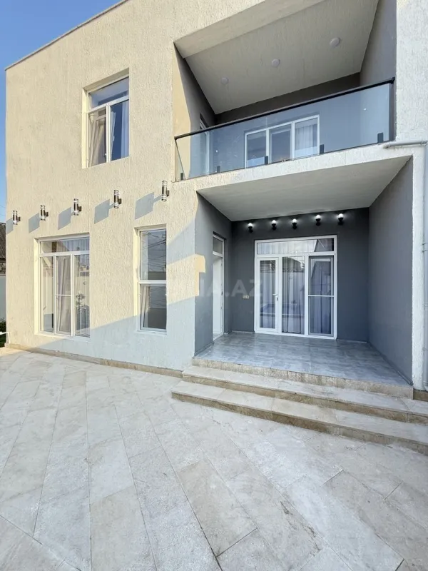 Satılır 5 otaqlı həyət evi 200 m²