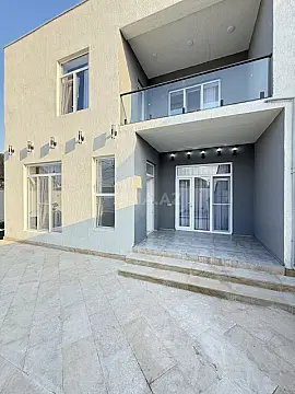 Satılır 5 otaqlı həyət evi 200 m²