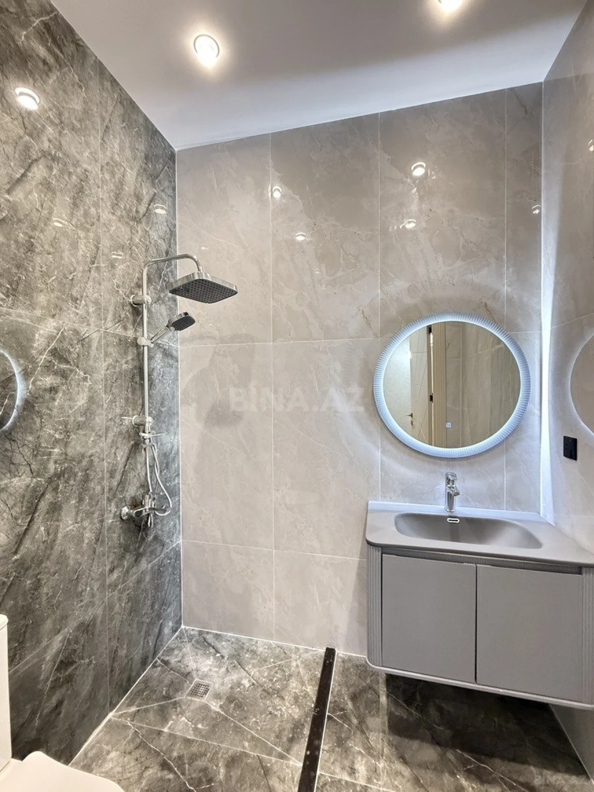 Satılır 4 otaqlı həyət evi 170 m²