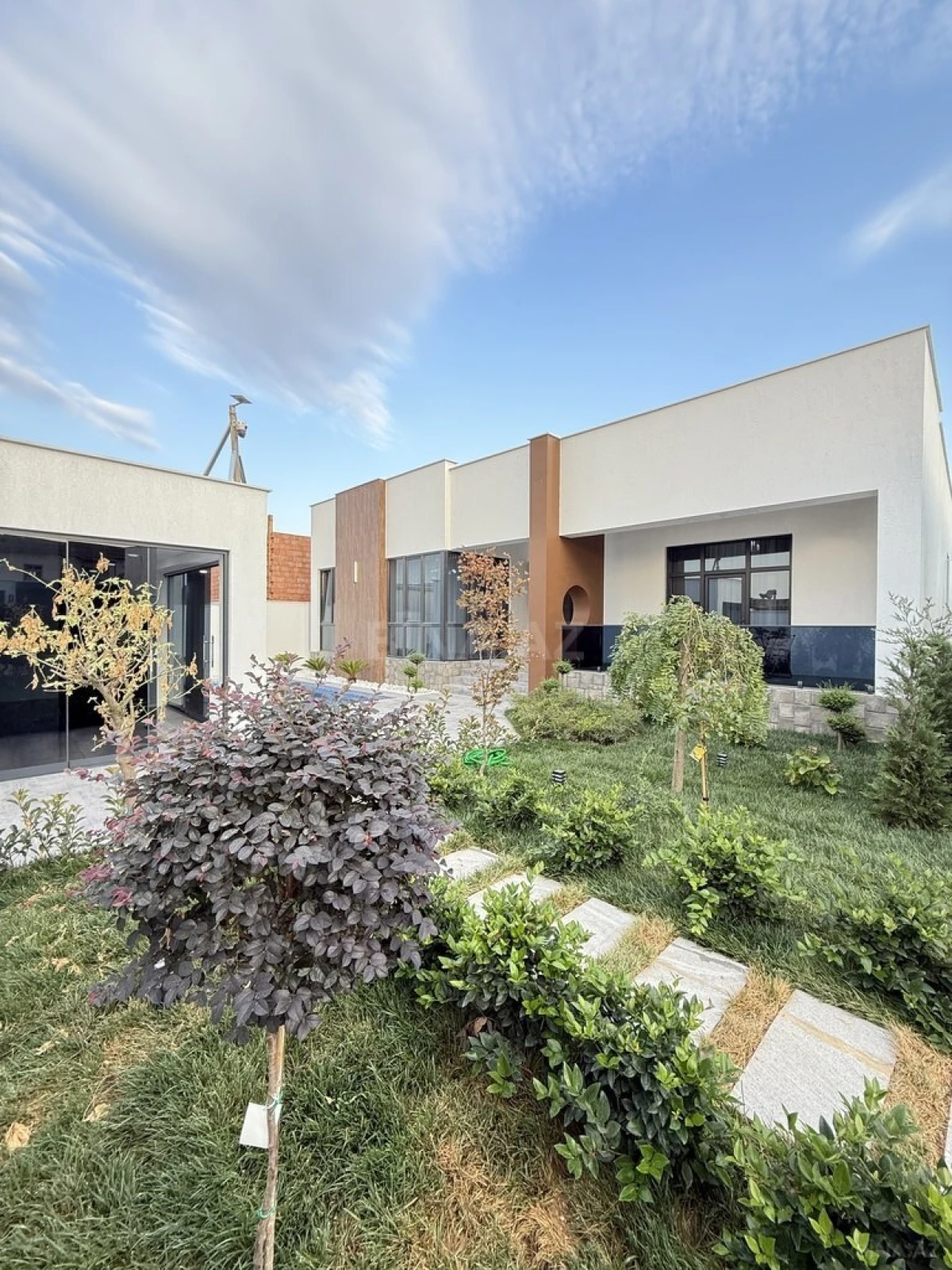 Satılır 4 otaqlı həyət evi 170 m²