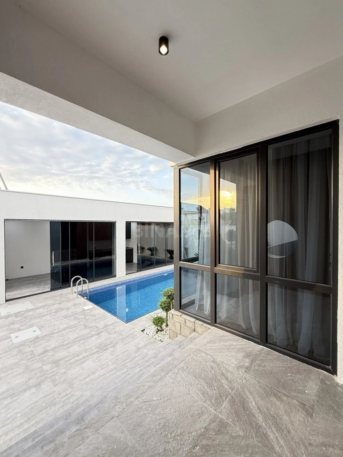 Satılır 4 otaqlı həyət evi 170 m²