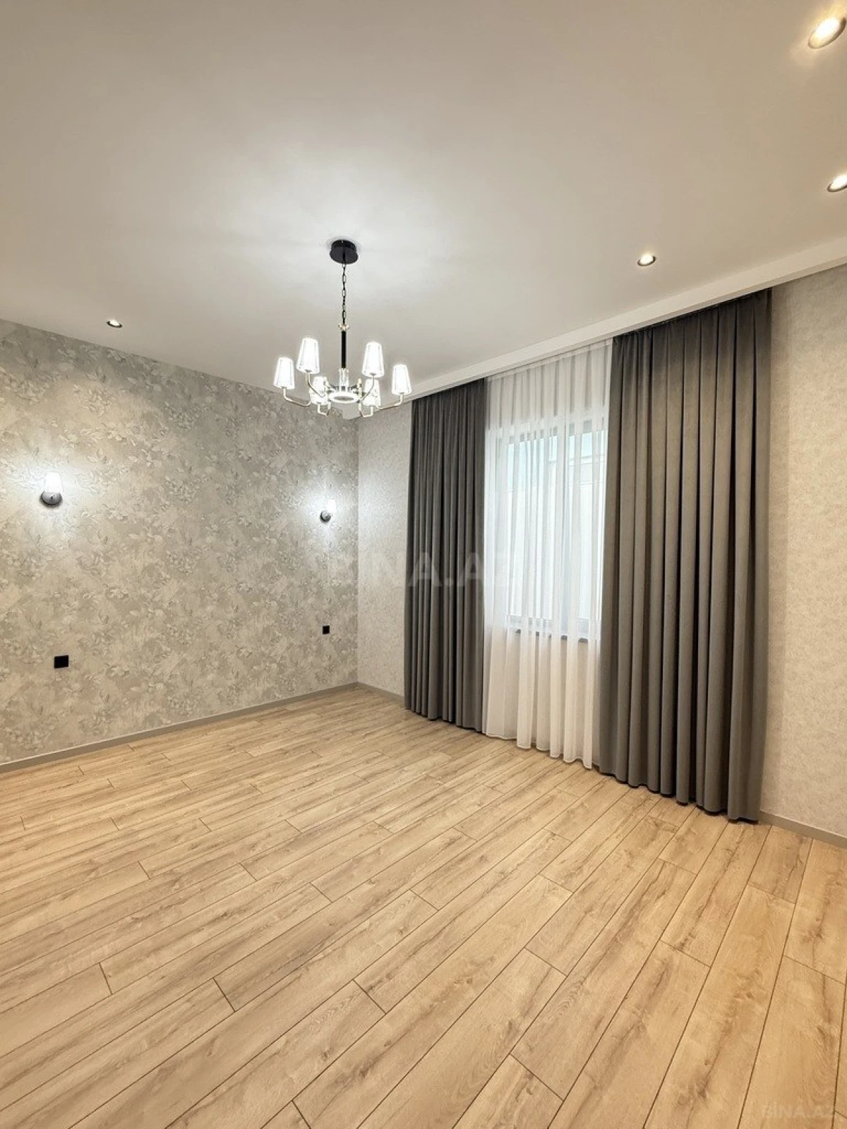 Satılır 4 otaqlı həyət evi 170 m²