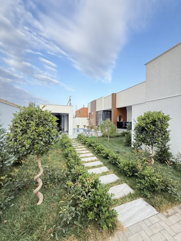 Satılır 4 otaqlı həyət evi 170 m²