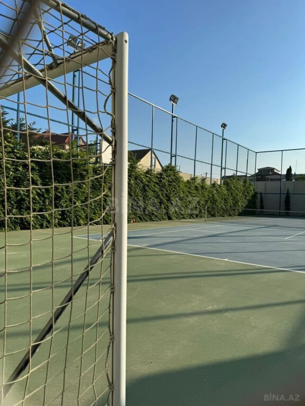 Kirayə verilir 6 otaqlı həyət evi 500 m²