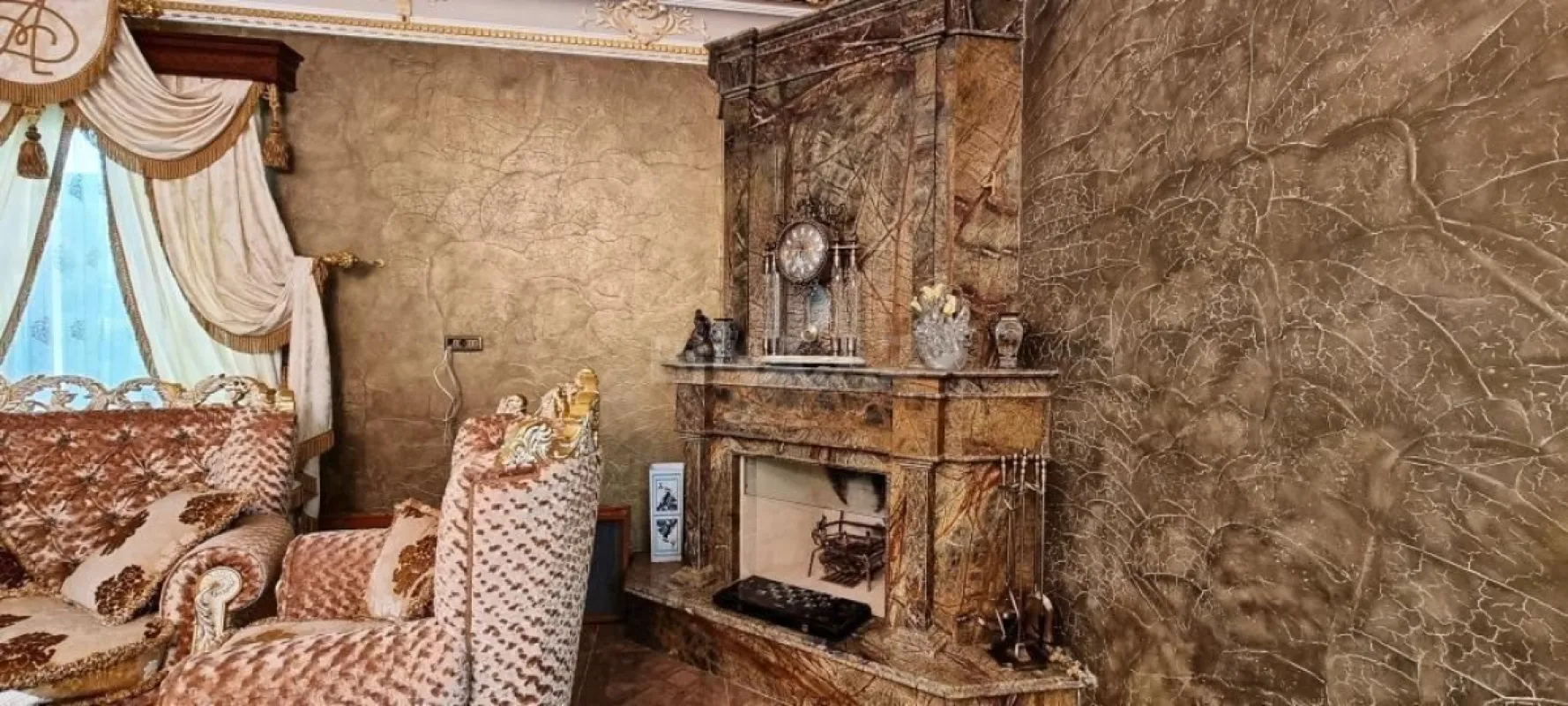 Kirayə verilir 6 otaqlı həyət evi 500 m²