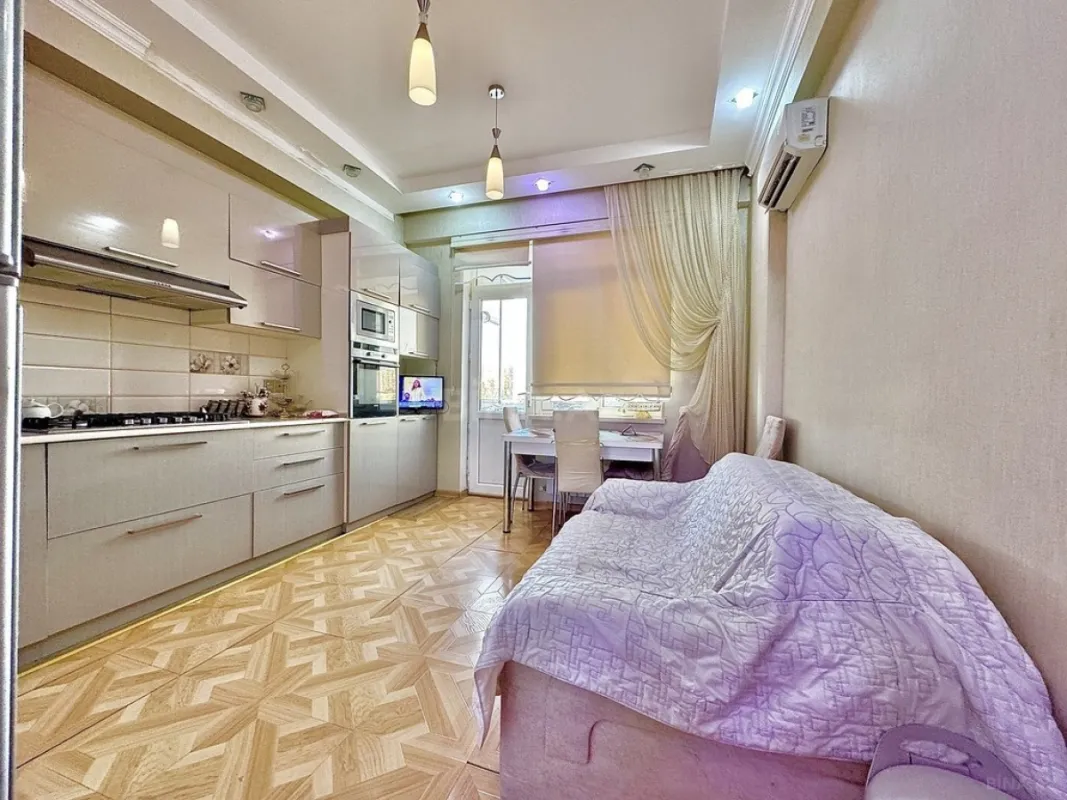 Satılır 3 otaqlı mənzil 120 m²