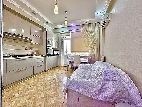 Satılır 3 otaqlı mənzil 120 m²